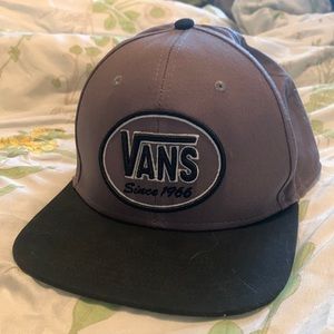 Vans logo snap back hat, green under-lid